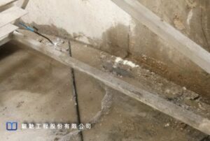 坑底湧水現象完全停止