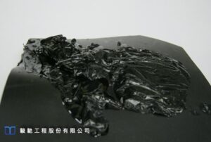 形成具有撓曲性的隔離層