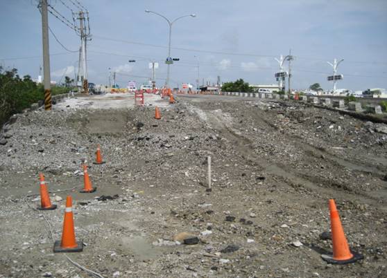 The shield construction method with a special-shaped steel ring sheet design was adopted for a large underground pipeline